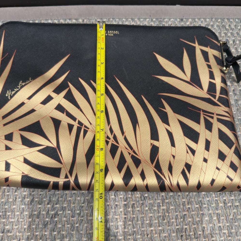 Henri Bendel Black and Gold Laptop Leaf Case 14 (w) x 9.8 Inches Wide - Picture 4 of 6